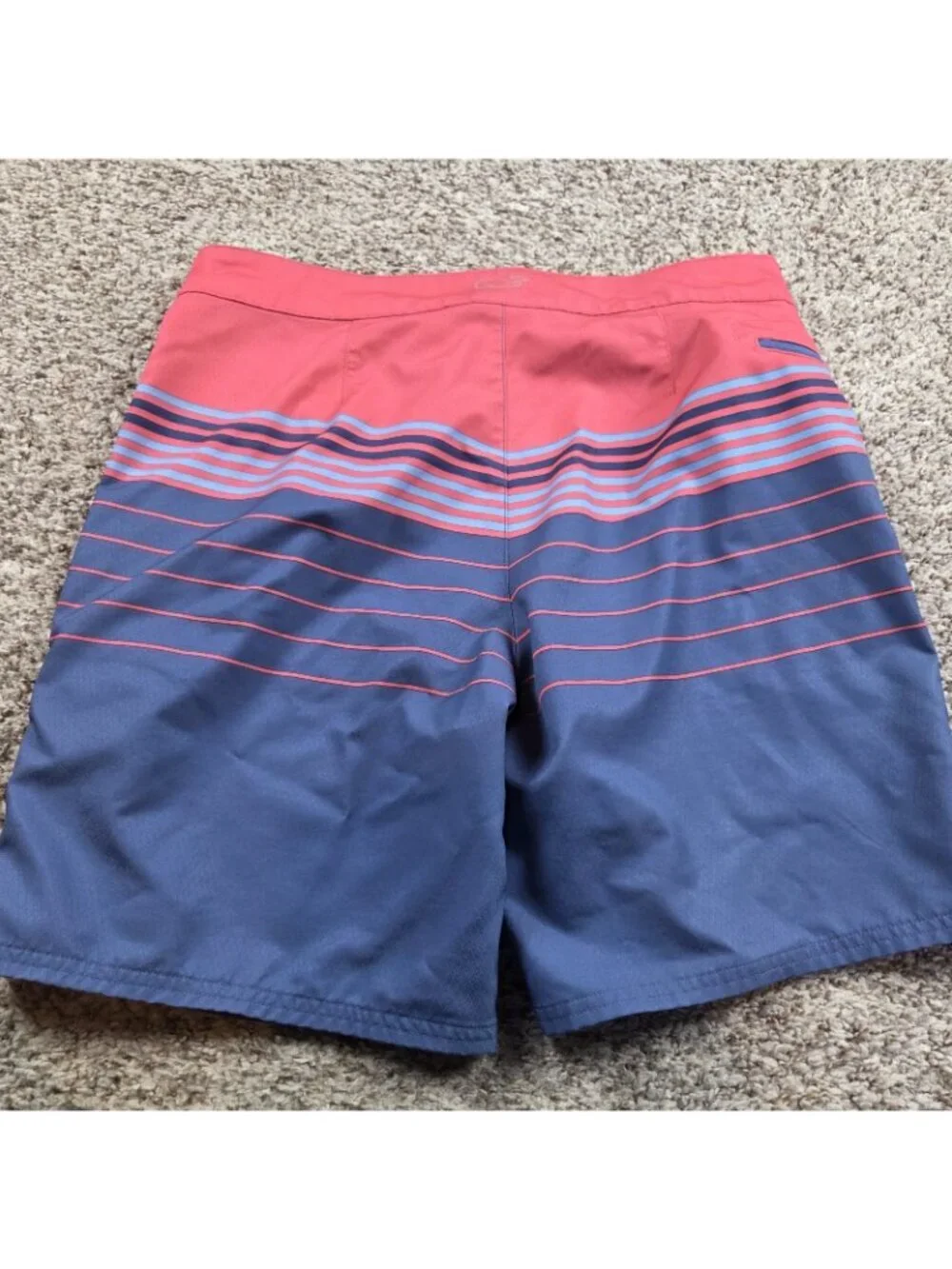 VINEYARD VINES Swim Trunks Mens 32 Blue/Red Striped Board Shorts Adjustable